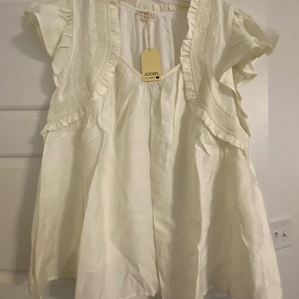 JODIFL Ivory Ruffled Flutter-Sleeve Top